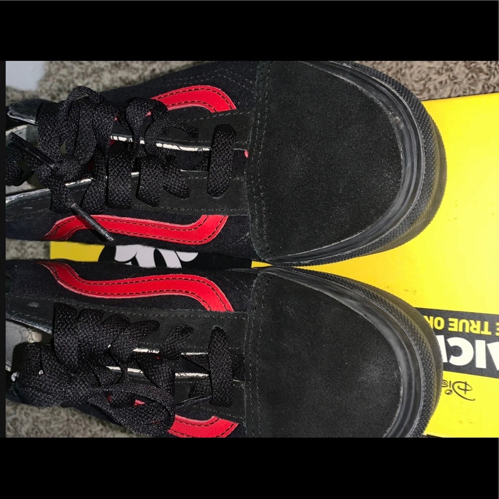 Vans - Picture 2 of 3